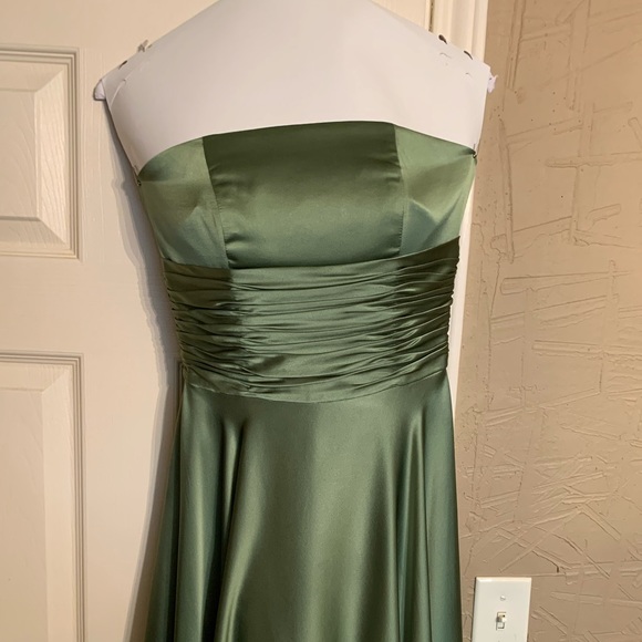 Gorgeous Green Strapless Dress - Picture 3 of 9